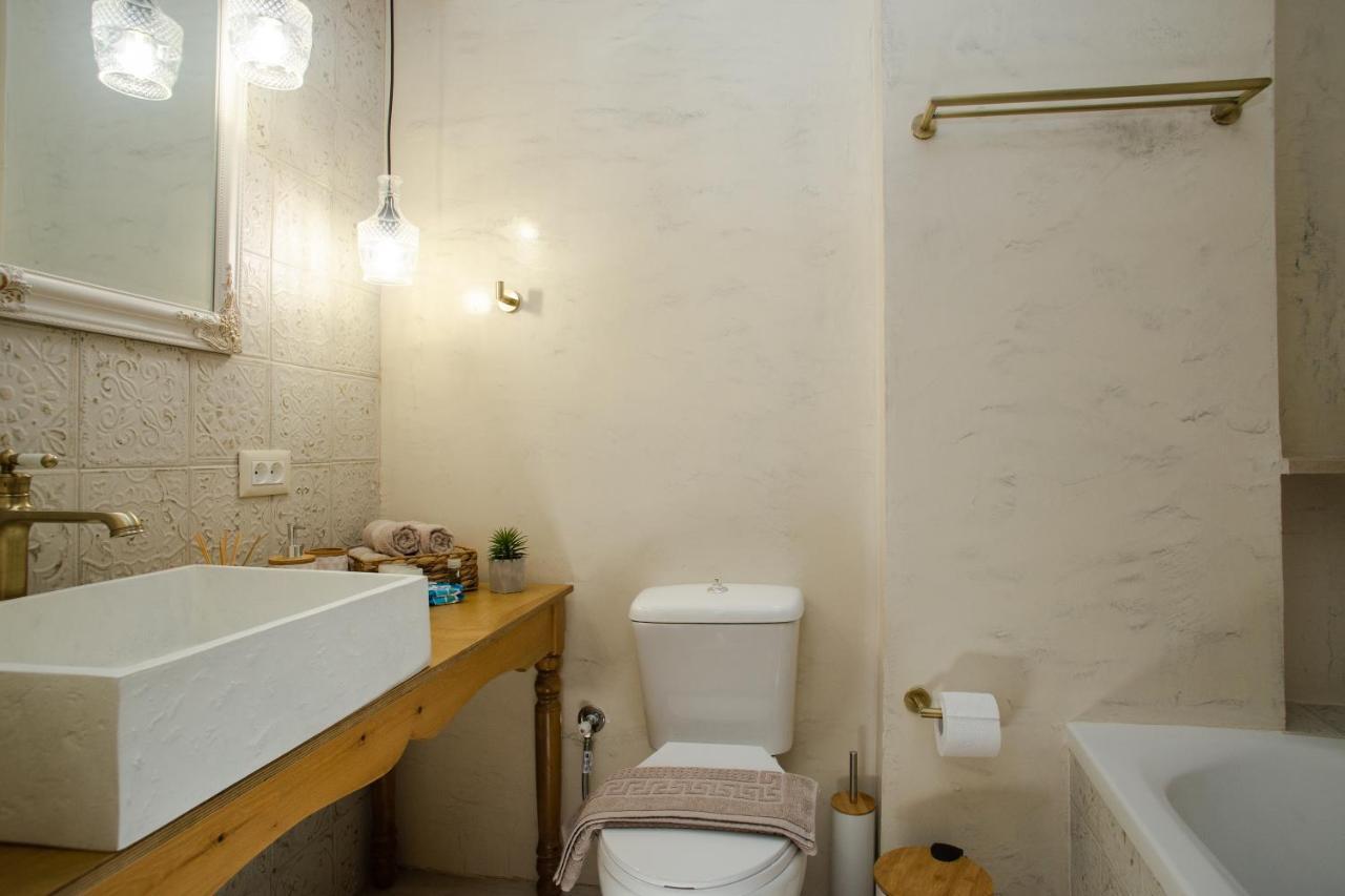 Aenaon Villa *